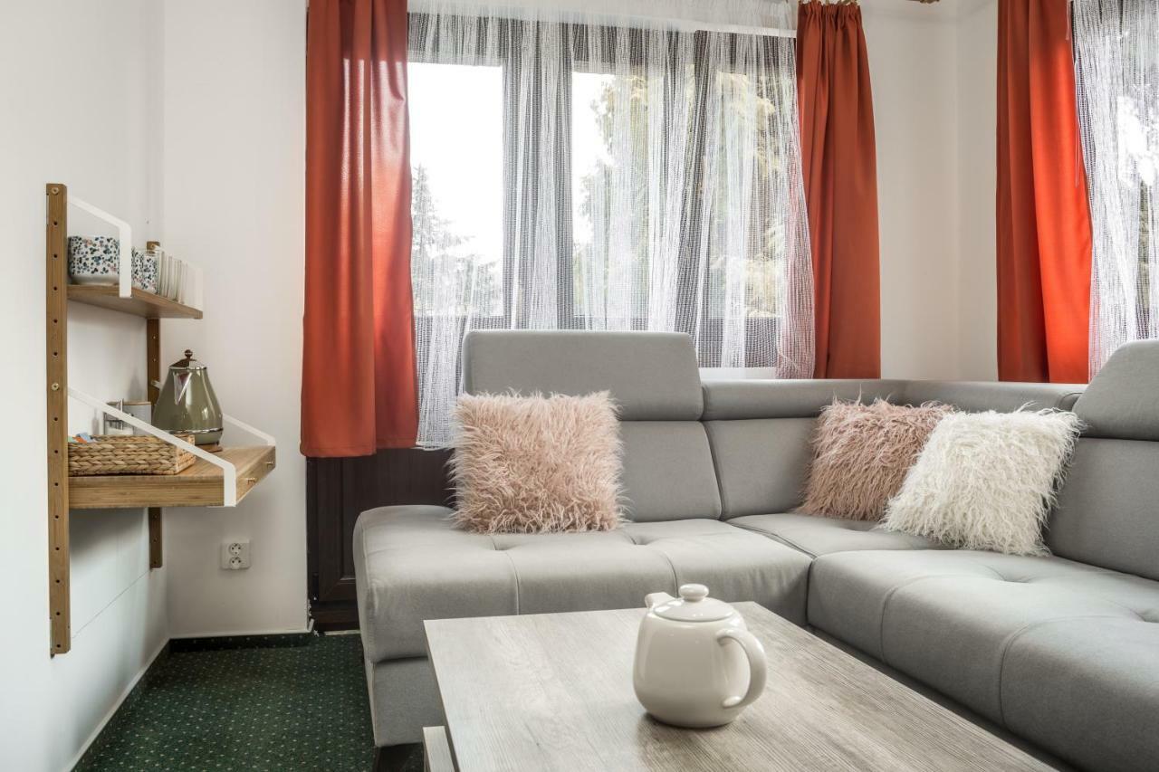 Hotel Konopiste Nova Myslivna Бенешов Экстерьер фото
