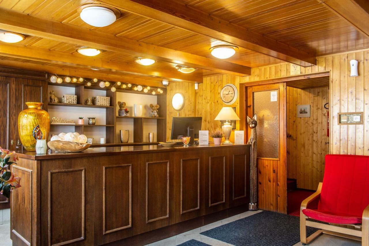 Hotel Konopiste Nova Myslivna Бенешов Экстерьер фото